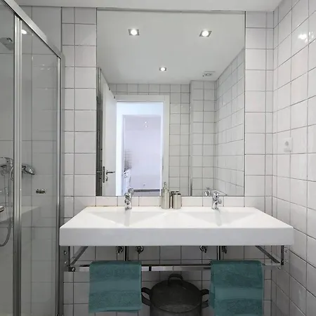 T1 - Mar Apartment